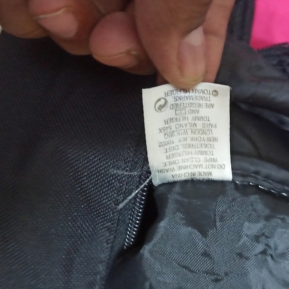 Tommy Hilfiger sold ❌❌❌❌ - Picture 4 of 8